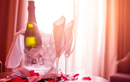 Saint-Valentin : week-end 2j/1n en hôtel + petit-déjeuner + ambiance romantique, - 30%